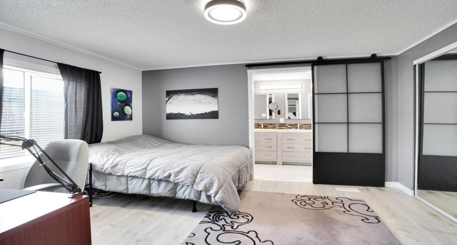 3223 83 Street, Calgary, Alberta T3B 5N4, 3 Bedroom Bedrooms, 0 ,2 BathroomBathrooms,Mobile,For Sale,83,0,A2309370