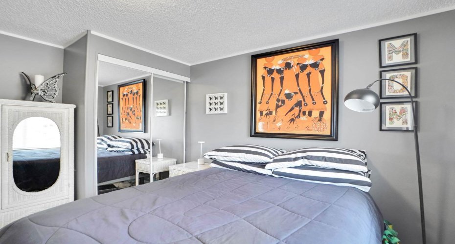 3223 83 Street, Calgary, Alberta T3B 5N4, 3 Bedroom Bedrooms, 0 ,2 BathroomBathrooms,Mobile,For Sale,83,0,A2309370