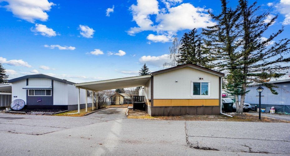 3223 83 Street, Calgary, Alberta T3B 5N4, 3 Bedroom Bedrooms, 0 ,2 BathroomBathrooms,Mobile,For Sale,83,0,A2309370