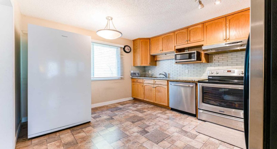 144 Midbend Place, Calgary, Alberta T2X 2J6, 3 Bedroom Bedrooms, 0 ,2 BathroomBathrooms,Residential,For Sale,Midbend,0,A2318647