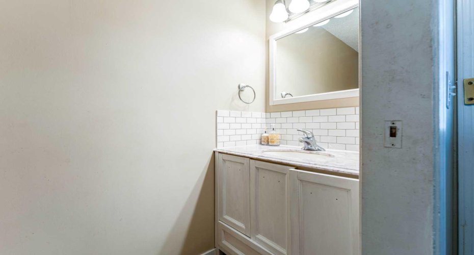 Powder Room - Main Floor