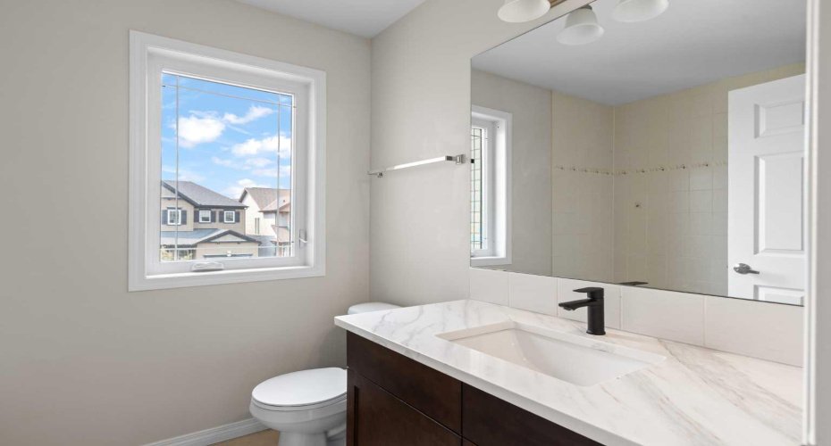 Full bath upstairs