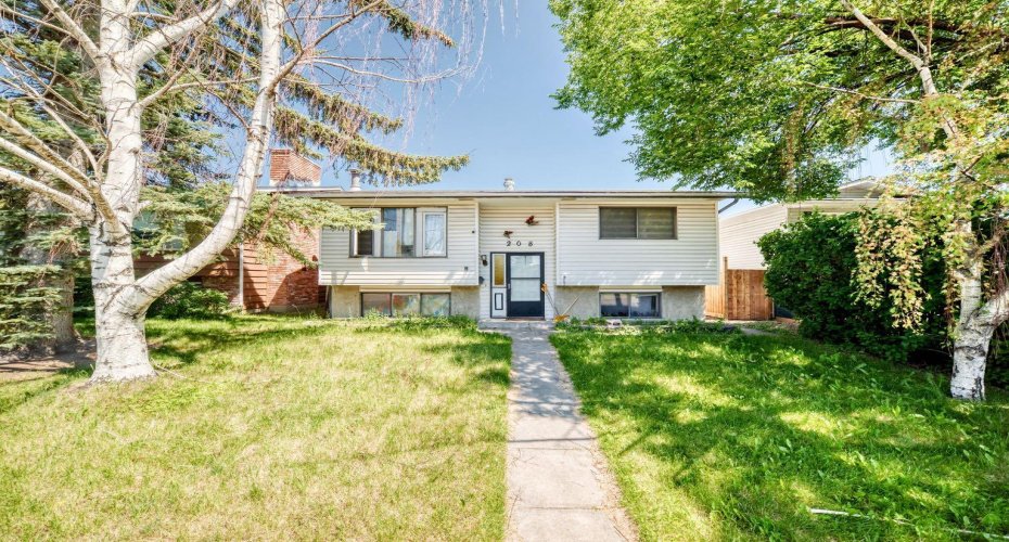 208 Temple Close, Calgary, Alberta T1Y 3B6, 10 Bedroom Bedrooms, 0 ,3 BathroomBathrooms,Residential,For Sale,Temple,0,A2325989