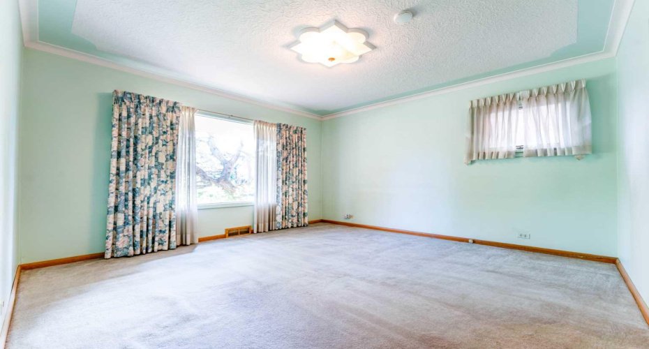 1122 9 Street, Calgary, Alberta T2M3K8, 5 Bedroom Bedrooms, 0 ,2 BathroomBathrooms,Residential,For Sale,9,0,A2326988