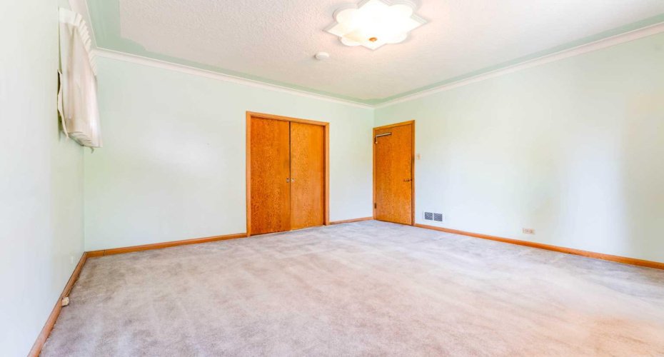 1122 9 Street, Calgary, Alberta T2M3K8, 5 Bedroom Bedrooms, 0 ,2 BathroomBathrooms,Residential,For Sale,9,0,A2326988