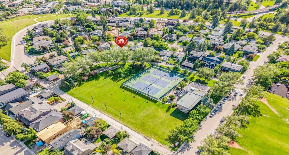 1122 9 Street, Calgary, Alberta T2M3K8, 5 Bedroom Bedrooms, 0 ,2 BathroomBathrooms,Residential,For Sale,9,0,A2326988