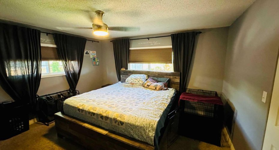 82 Villa Street, Drumheller, Alberta T0J0Y1, 5 Bedroom Bedrooms, 0 ,2 BathroomBathrooms,Residential,For Sale,Villa Street,0,A2327493