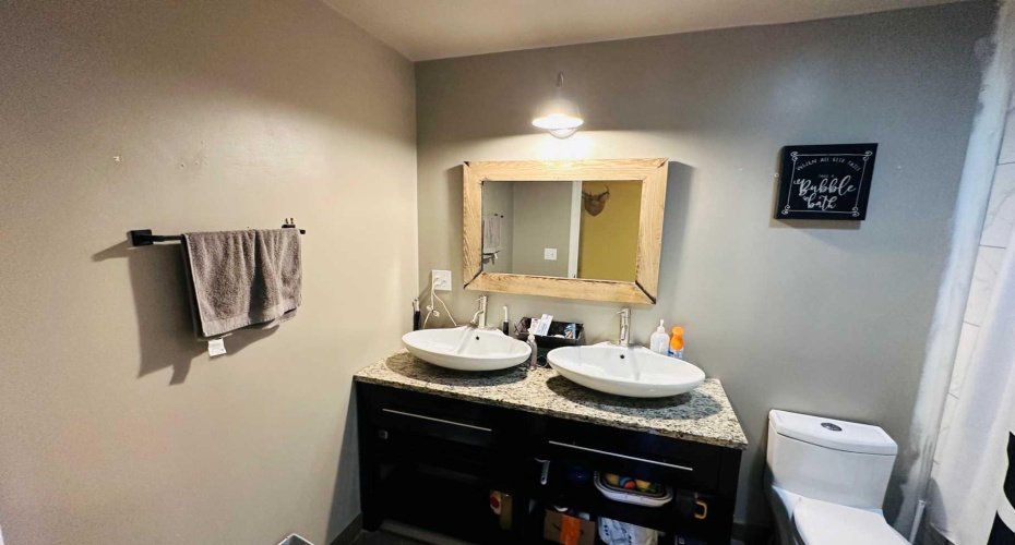 82 Villa Street, Drumheller, Alberta T0J0Y1, 5 Bedroom Bedrooms, 0 ,2 BathroomBathrooms,Residential,For Sale,Villa Street,0,A2327493