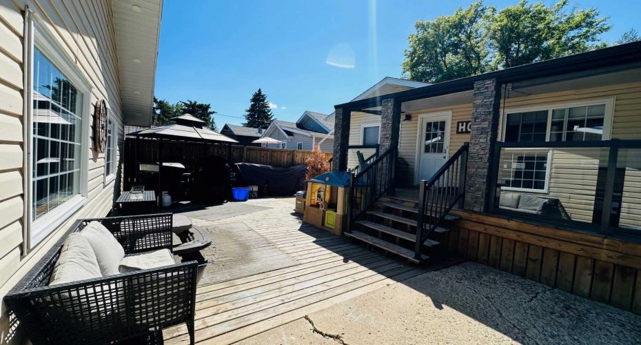 82 Villa Street, Drumheller, Alberta T0J0Y1, 5 Bedroom Bedrooms, 0 ,2 BathroomBathrooms,Residential,For Sale,Villa Street,0,A2327493