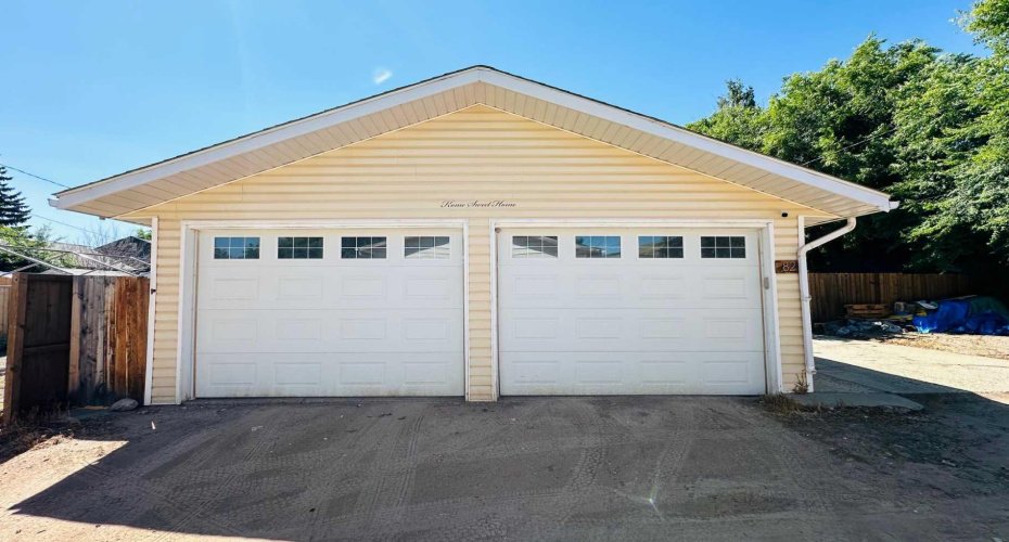 82 Villa Street, Drumheller, Alberta T0J0Y1, 5 Bedroom Bedrooms, 0 ,2 BathroomBathrooms,Residential,For Sale,Villa Street,0,A2327493