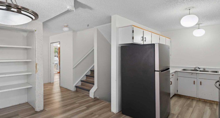 558 Whitehill Place, Calgary, Alberta T1Y 3G8, 3 Bedroom Bedrooms, 0 ,2 BathroomBathrooms,Residential,For Sale,Whitehill,0,A2327723