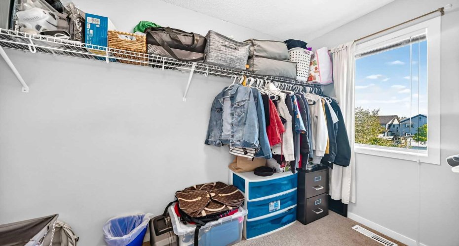 Walk-in Closet