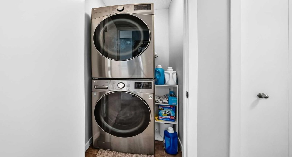 Laundry - Upper Level