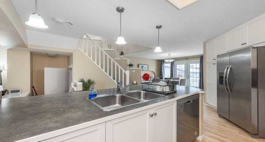 1005 NEW BRIGHTON Gardens, Calgary, Alberta T2Z0Y1, 4 Bedroom Bedrooms, 0 ,3 BathroomBathrooms,Residential,For Sale,NEW BRIGHTON,0,A2327813