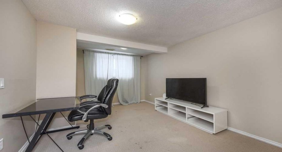 1005 NEW BRIGHTON Gardens, Calgary, Alberta T2Z0Y1, 4 Bedroom Bedrooms, 0 ,3 BathroomBathrooms,Residential,For Sale,NEW BRIGHTON,0,A2327813