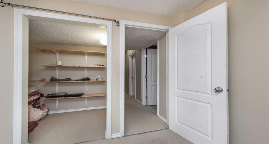 1005 NEW BRIGHTON Gardens, Calgary, Alberta T2Z0Y1, 4 Bedroom Bedrooms, 0 ,3 BathroomBathrooms,Residential,For Sale,NEW BRIGHTON,0,A2327813