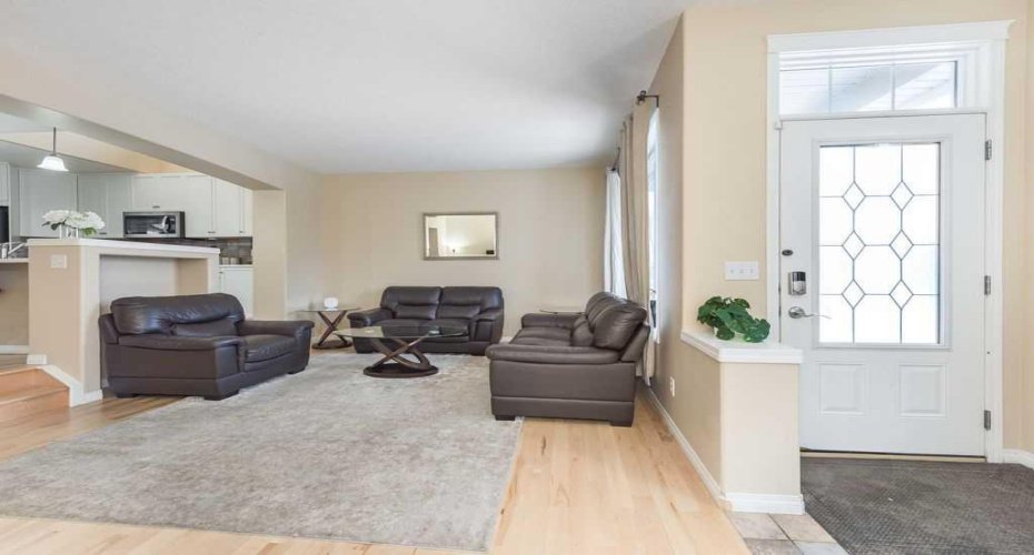 1005 NEW BRIGHTON Gardens, Calgary, Alberta T2Z0Y1, 4 Bedroom Bedrooms, 0 ,3 BathroomBathrooms,Residential,For Sale,NEW BRIGHTON,0,A2327813