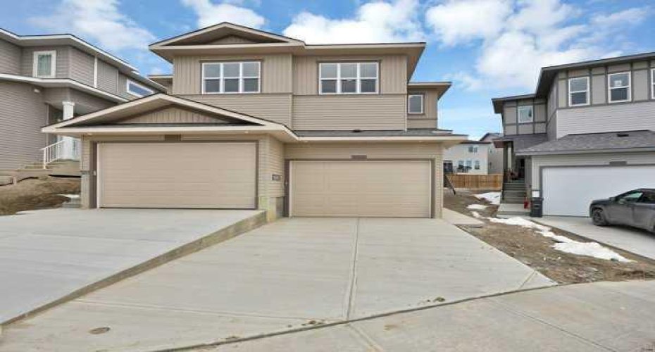 82 Heritage Circle, Cochrane, Alberta T4C 3G9, 3 Bedrooms Bedrooms, ,3 BathroomsBathrooms,Residential,For Sale,Heritage,A2327836