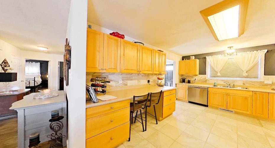 125 10 Street, Canyon Creek, Alberta T0G 0M0, 4 Bedroom Bedrooms, 0 ,2 BathroomBathrooms,Residential,For Sale,10,0,A2326758