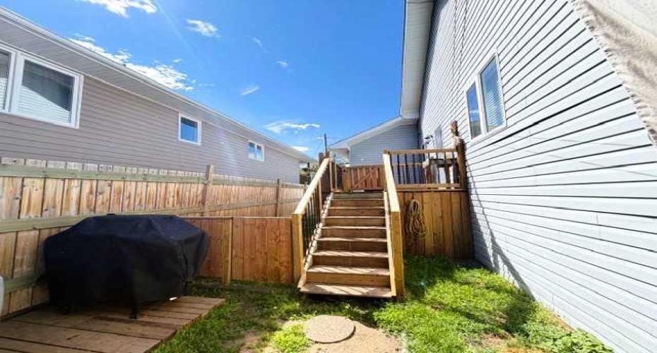 125 10 Street, Canyon Creek, Alberta T0G 0M0, 4 Bedroom Bedrooms, 0 ,2 BathroomBathrooms,Residential,For Sale,10,0,A2326758