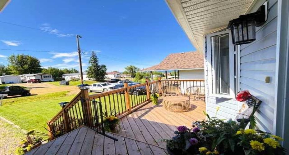 125 10 Street, Canyon Creek, Alberta T0G 0M0, 4 Bedroom Bedrooms, 0 ,2 BathroomBathrooms,Residential,For Sale,10,0,A2326758
