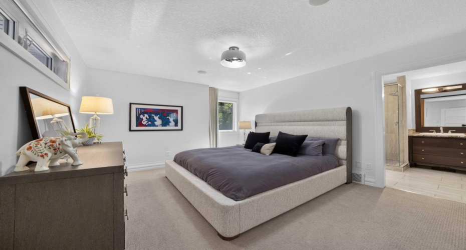 1732 49 Avenue, Calgary, Alberta T2T 2T9, 4 Bedroom Bedrooms, 0 ,4 BathroomBathrooms,Residential,For Sale,49,0,A2326794