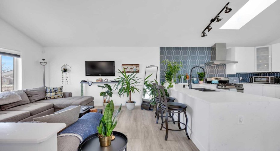 Bright and spacious interior