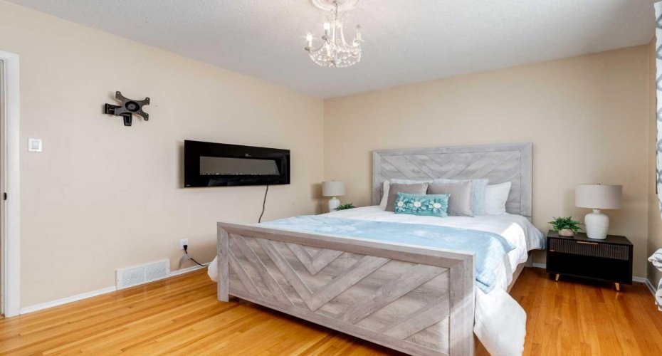 425 Woodland Crescent, Calgary, Alberta T2J1J7, 5 Bedroom Bedrooms, 0 ,2 BathroomBathrooms,Residential,For Sale,Woodland,0,A2326875