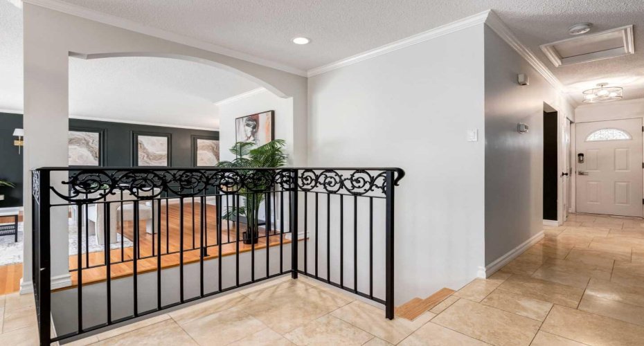 425 Woodland Crescent, Calgary, Alberta T2J1J7, 5 Bedroom Bedrooms, 0 ,2 BathroomBathrooms,Residential,For Sale,Woodland,0,A2326875