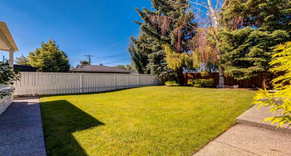 425 Woodland Crescent, Calgary, Alberta T2J1J7, 5 Bedroom Bedrooms, 0 ,2 BathroomBathrooms,Residential,For Sale,Woodland,0,A2326875