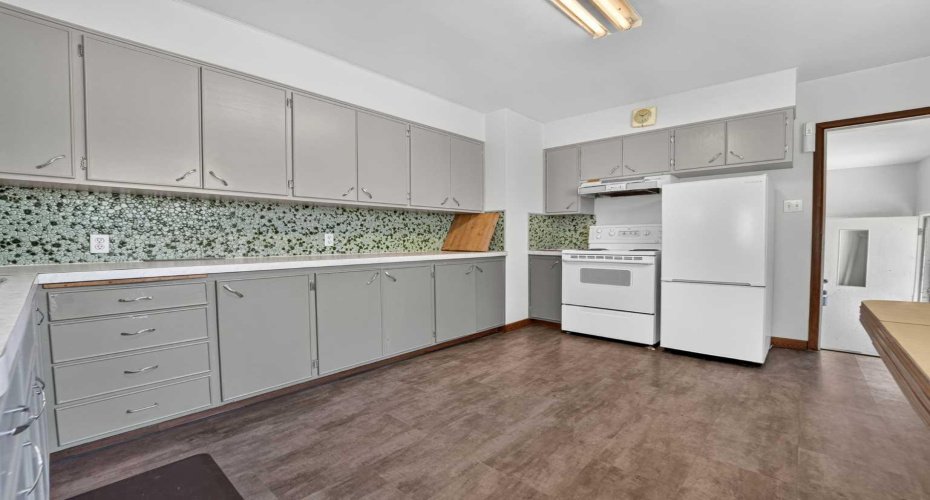 631 14 Street, Lethbridge, Alberta T1J 2Y2, 3 Bedroom Bedrooms, 0 ,2 BathroomBathrooms,Residential,For Sale,14,0,A2326896