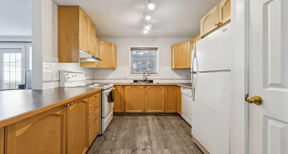 7171 Coach Hill Road, Calgary, Alberta T3H 3R7, 2 Bedroom Bedrooms, 0 ,2 BathroomBathrooms,Residential,For Sale,Coach Hill,0,A2326921