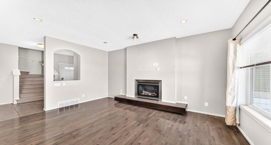 277 Saddlecrest Way, Calgary, Alberta T3J5N3, 4 Bedroom Bedrooms, 0 ,4 BathroomBathrooms,Residential,For Sale,Saddlecrest,0,A2326945