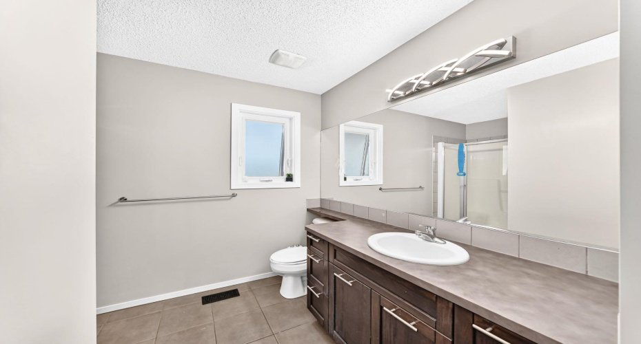 277 Saddlecrest Way, Calgary, Alberta T3J5N3, 4 Bedroom Bedrooms, 0 ,4 BathroomBathrooms,Residential,For Sale,Saddlecrest,0,A2326945