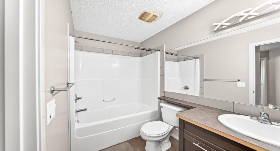 277 Saddlecrest Way, Calgary, Alberta T3J5N3, 4 Bedroom Bedrooms, 0 ,4 BathroomBathrooms,Residential,For Sale,Saddlecrest,0,A2326945