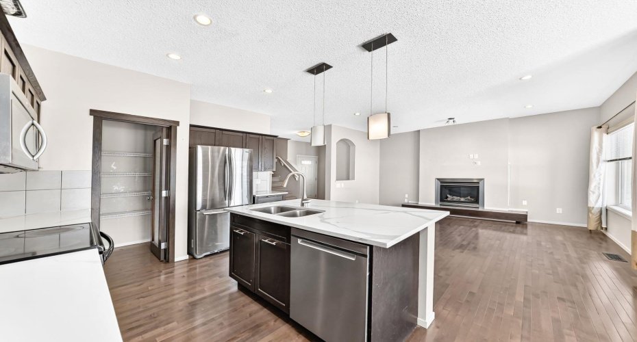 277 Saddlecrest Way, Calgary, Alberta T3J5N3, 4 Bedroom Bedrooms, 0 ,4 BathroomBathrooms,Residential,For Sale,Saddlecrest,0,A2326945