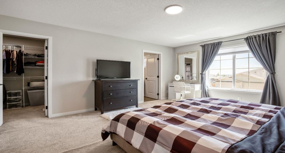 30 WOLF Crescent, Okotoks, Alberta T1S 5V2, 3 Bedrooms Bedrooms, ,4 BathroomsBathrooms,Residential,For Sale,WOLF,A2327045