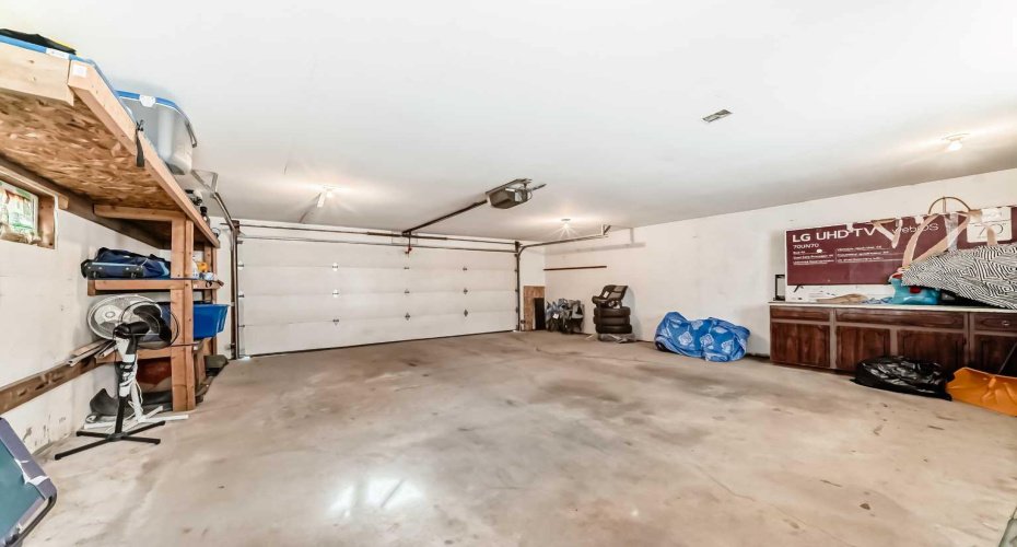 6712 23 Avenue, Calgary, Alberta T1Y1V4, 5 Bedroom Bedrooms, 0 ,3 BathroomBathrooms,Residential,For Sale,23,0,A2327055