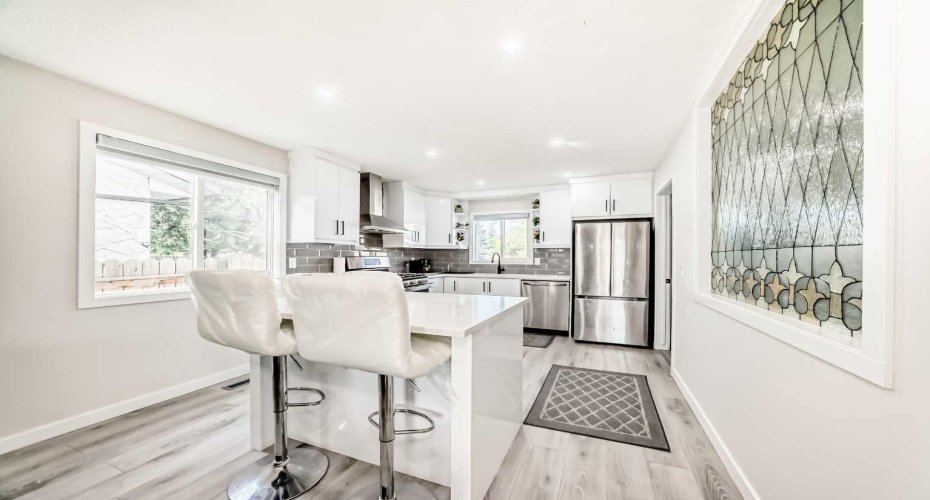 6712 23 Avenue, Calgary, Alberta T1Y1V4, 5 Bedroom Bedrooms, 0 ,3 BathroomBathrooms,Residential,For Sale,23,0,A2327055