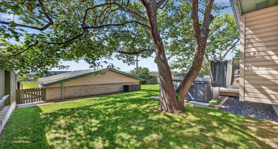 7327 Silver Springs Road, Calgary, Alberta T3B 3X1, 4 Bedroom Bedrooms, 0 ,3 BathroomBathrooms,Residential,For Sale,Silver Springs,0,A2327082