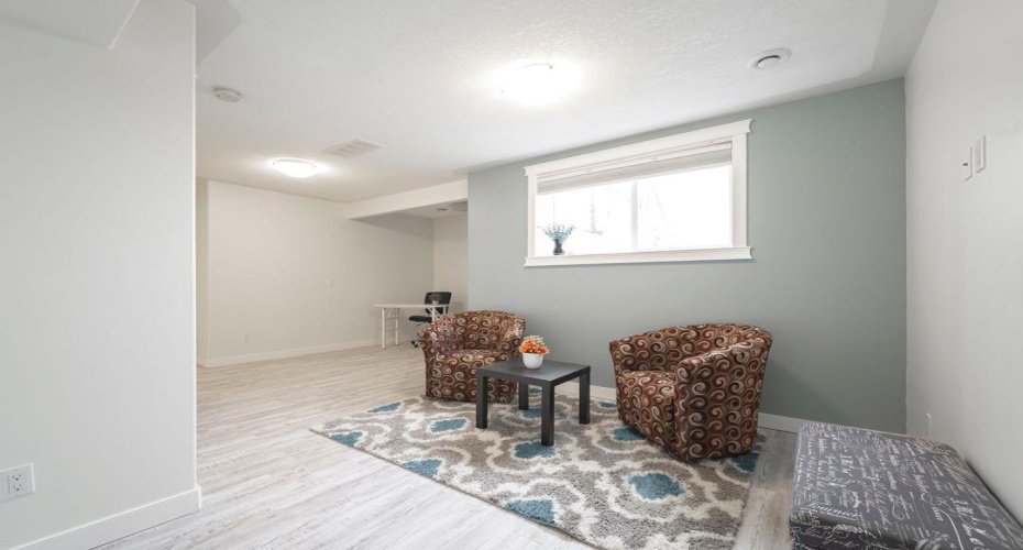 188 Merganser Crescent, Fort McMurray, Alberta T9K 0P1, 5 Bedroom Bedrooms, 0 ,4 BathroomBathrooms,Residential,For Sale,Merganser,0,A2327117
