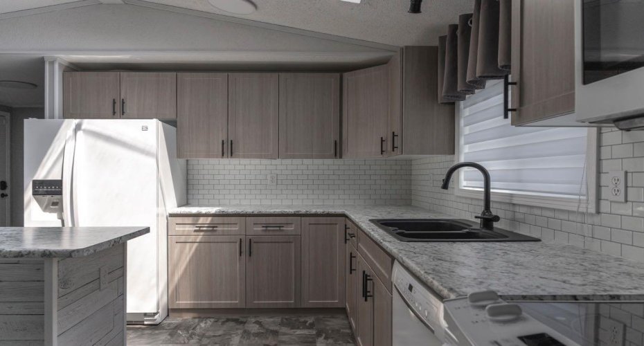 125 Greenwich Lane, Fort McMurray, Alberta T9H 3Z2, 3 Bedroom Bedrooms, 0 ,2 BathroomBathrooms,Residential,For Sale,Greenwich,0,A2327121