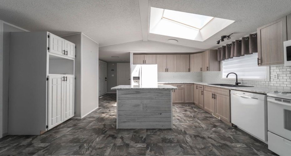 125 Greenwich Lane, Fort McMurray, Alberta T9H 3Z2, 3 Bedroom Bedrooms, 0 ,2 BathroomBathrooms,Residential,For Sale,Greenwich,0,A2327121