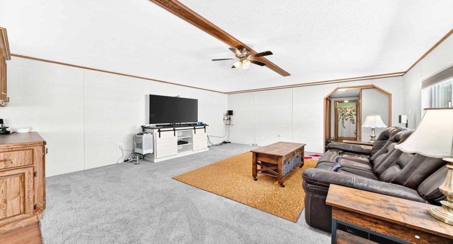 6724 17 Avenue, Calgary, Alberta T2A0W5, 3 Bedroom Bedrooms, 0 ,2 BathroomBathrooms,Mobile,For Sale,17,0,A2327129