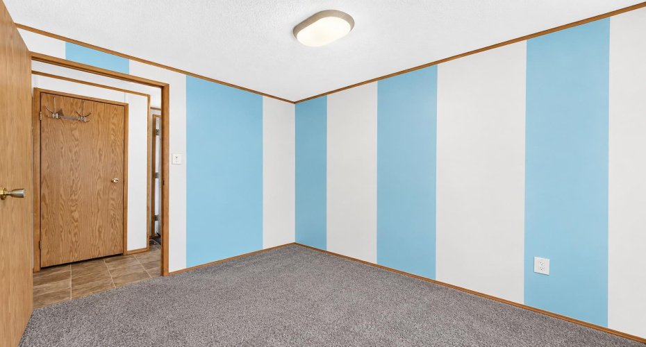 6724 17 Avenue, Calgary, Alberta T2A0W5, 3 Bedroom Bedrooms, 0 ,2 BathroomBathrooms,Mobile,For Sale,17,0,A2327129