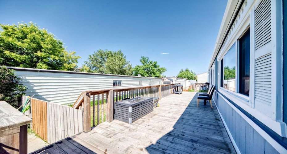 6724 17 Avenue, Calgary, Alberta T2A0W5, 3 Bedroom Bedrooms, 0 ,2 BathroomBathrooms,Mobile,For Sale,17,0,A2327129