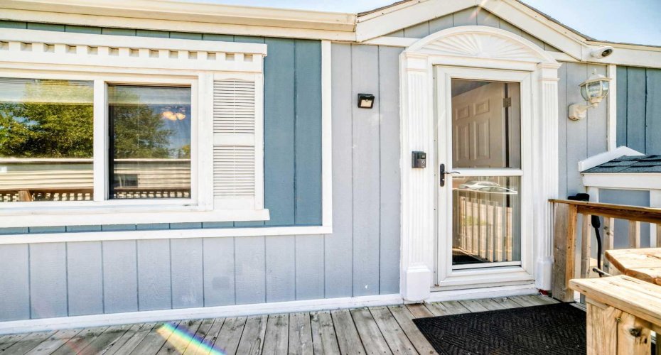 6724 17 Avenue, Calgary, Alberta T2A0W5, 3 Bedroom Bedrooms, 0 ,2 BathroomBathrooms,Mobile,For Sale,17,0,A2327129