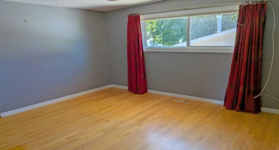 2103A 7 Street, Calgary, Alberta T2E 4C7, 4 Bedroom Bedrooms, 0 ,2 BathroomBathrooms,Residential,For Sale,7,0,A2327154