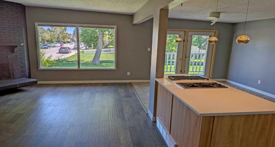 2103A 7 Street, Calgary, Alberta T2E 4C7, 4 Bedroom Bedrooms, 0 ,2 BathroomBathrooms,Residential,For Sale,7,0,A2327154