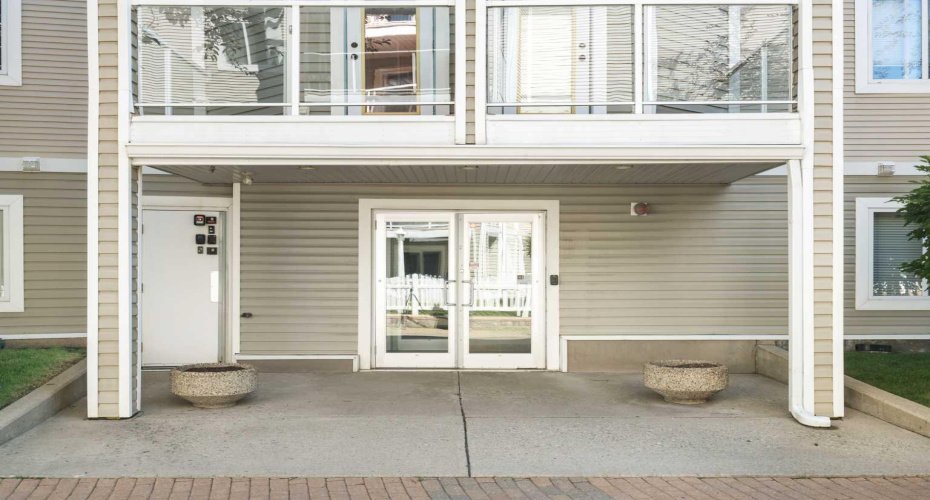 290 Shawville Way, Calgary, Alberta T2Y 3Z9, 2 Bedroom Bedrooms, 0 ,2 BathroomBathrooms,Residential,For Sale,Shawville,0,A2327166